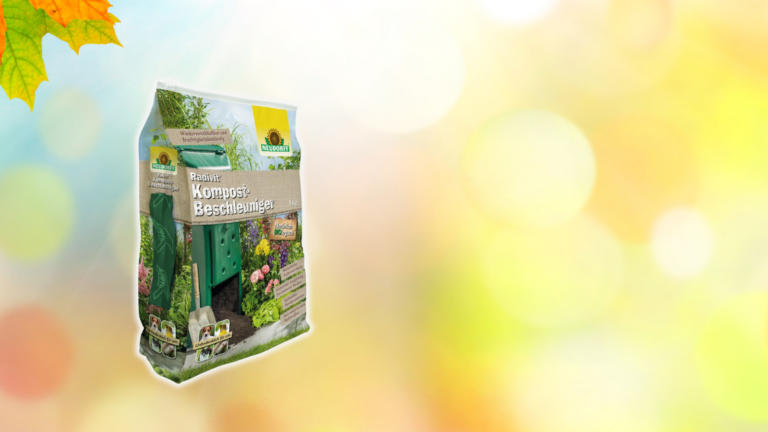 Kompostbeschleuniger Produktverpackung mit Herbstlaub Hintergrund